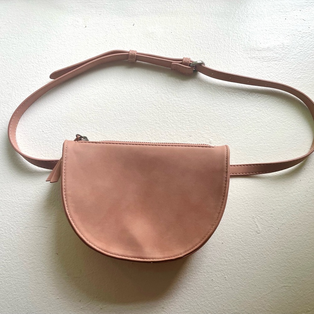 Universal Thread Light Pink Half-Moon Fanny Pack/Belt Bag